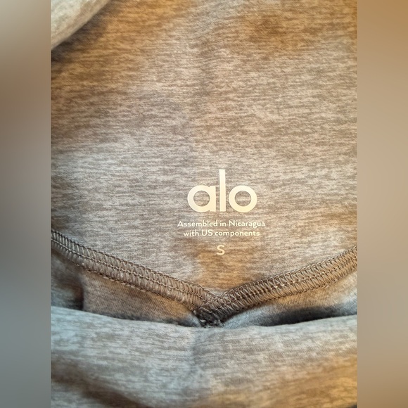 ALO Yoga High-Waist Alosoft
Lounge Legging
Athletic Heather Grey - Picture 4 of 5